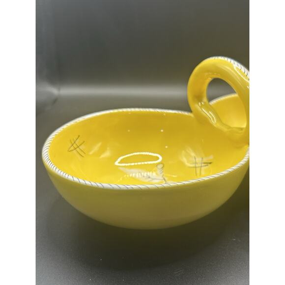 Vintage Italian Peasant Village Yellow Ceramic Divided Serving Bowl w/ Handle - Picture 4 of 9